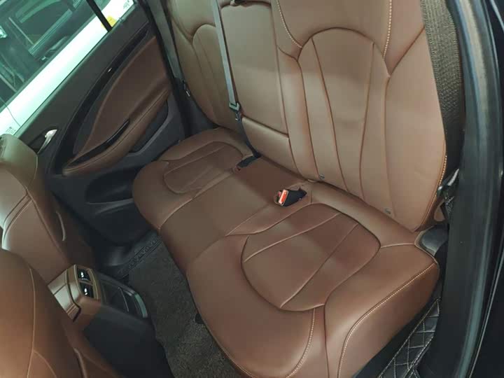 Фото 17 - Buick Envision Plus