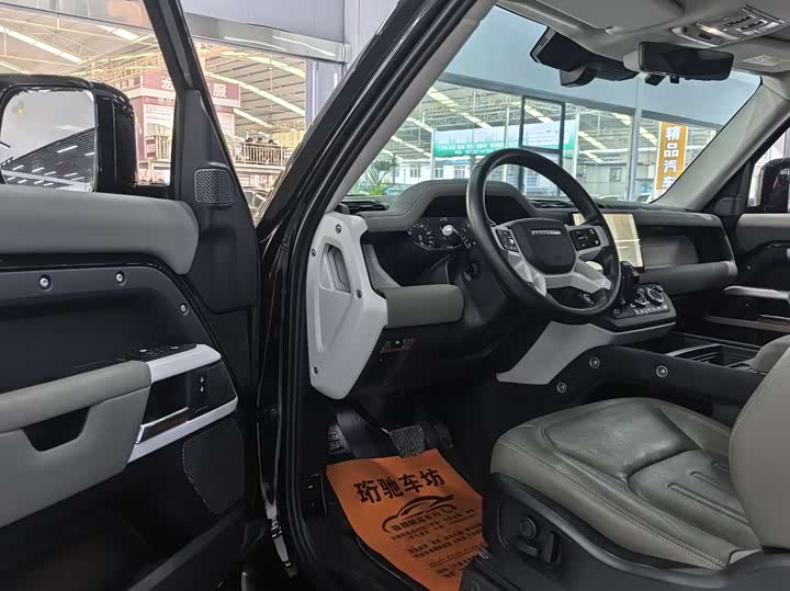 Фото 4 - Land Rover Defender