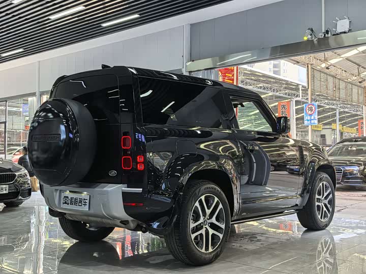 Фото 7 - Land Rover Defender