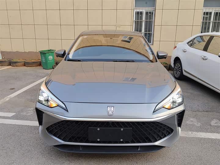 Фото 3 - Roewe i5