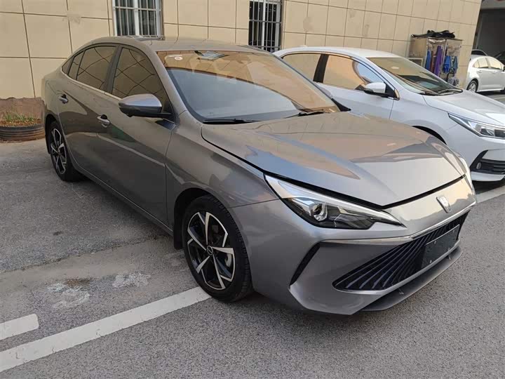 Фото 4 - Roewe i5