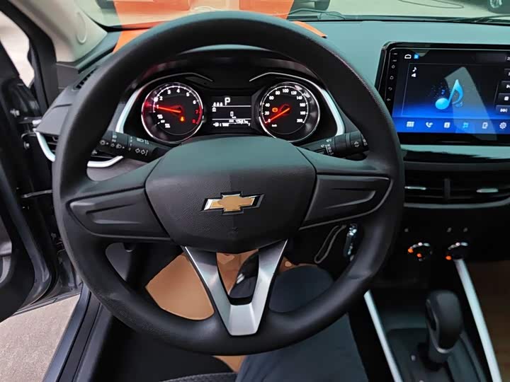 Фото 11 - Chevrolet Onix (Cavalier)