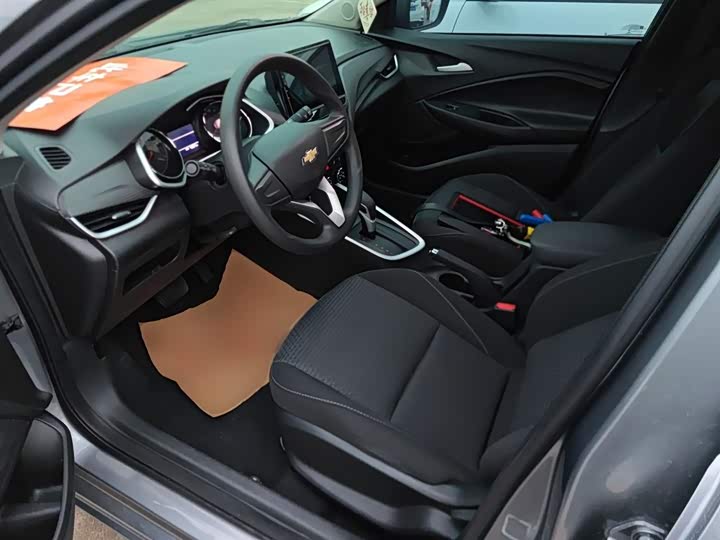 Фото 15 - Chevrolet Onix (Cavalier)