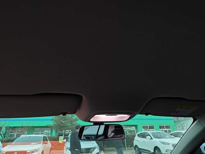 Фото 18 - Chevrolet Onix (Cavalier)