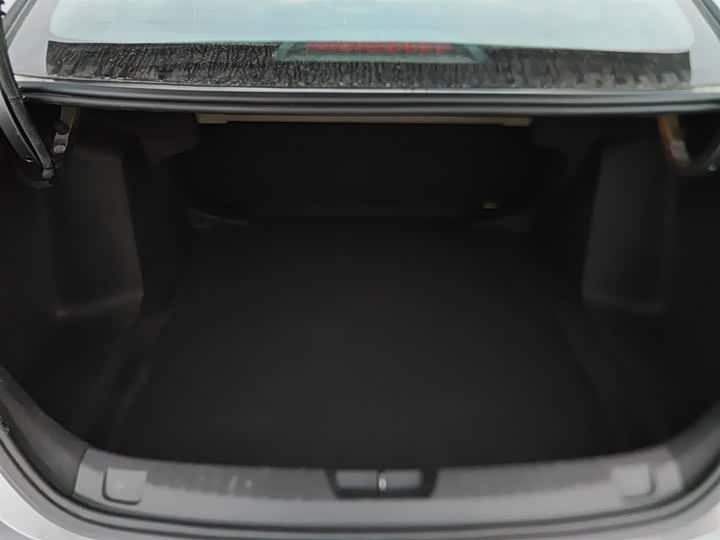 Фото 19 - Chevrolet Onix (Cavalier)