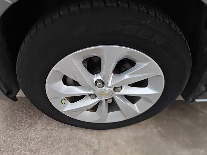 Фото 23 - Chevrolet Onix (Cavalier)