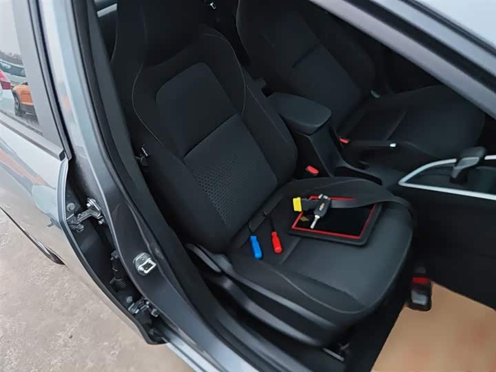 Фото 25 - Chevrolet Onix (Cavalier)