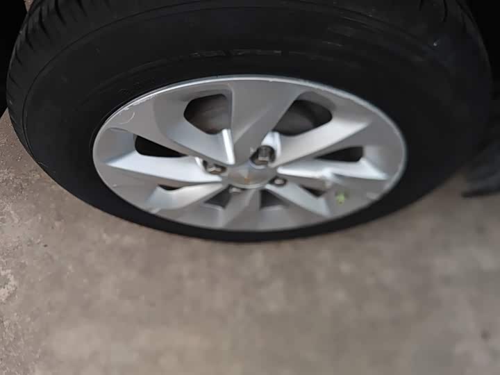 Фото 26 - Chevrolet Onix (Cavalier)