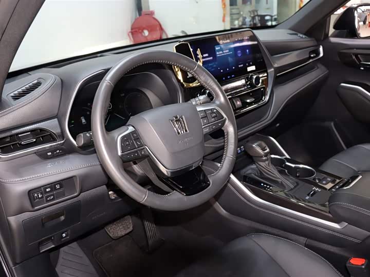 Фото 10 - Toyota Crown Kluger