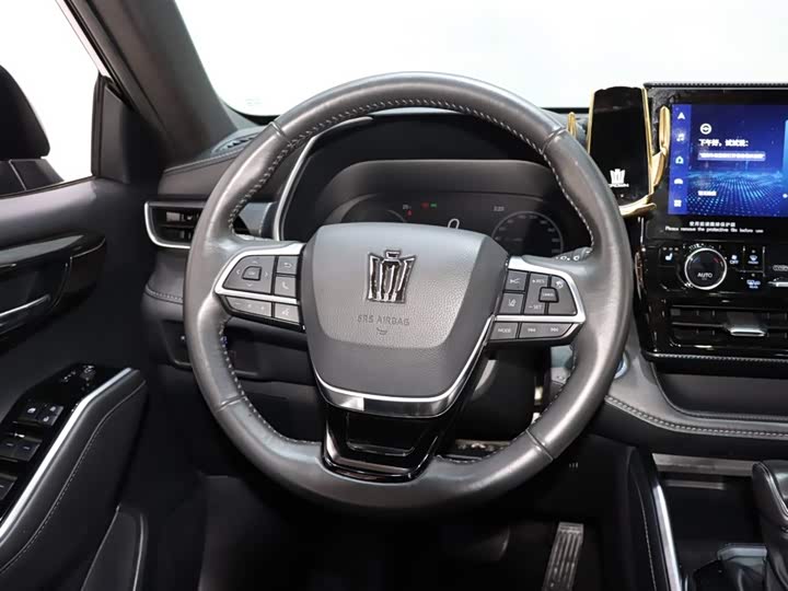 Фото 14 - Toyota Crown Kluger