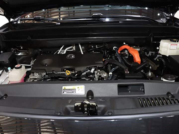 Фото 20 - Toyota Crown Kluger