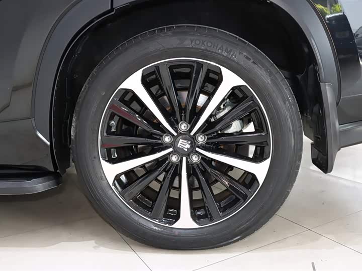 Фото 21 - Toyota Crown Kluger