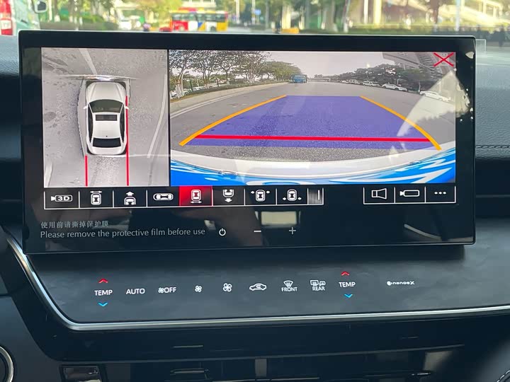 Фото 22 - Toyota Camry