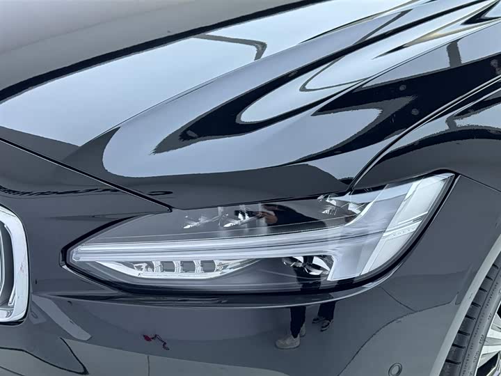 Фото 13 - Volvo S90