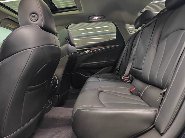 Фото 8 - Buick LaCrosse