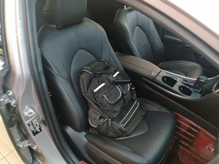 Фото 25 - Toyota Avalon