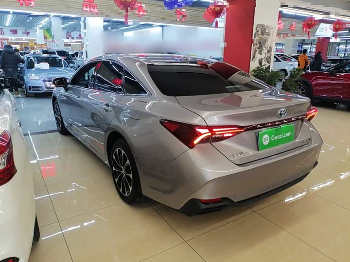 Фото 5 - Toyota Avalon