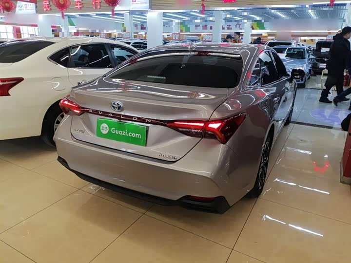 Фото 7 - Toyota Avalon