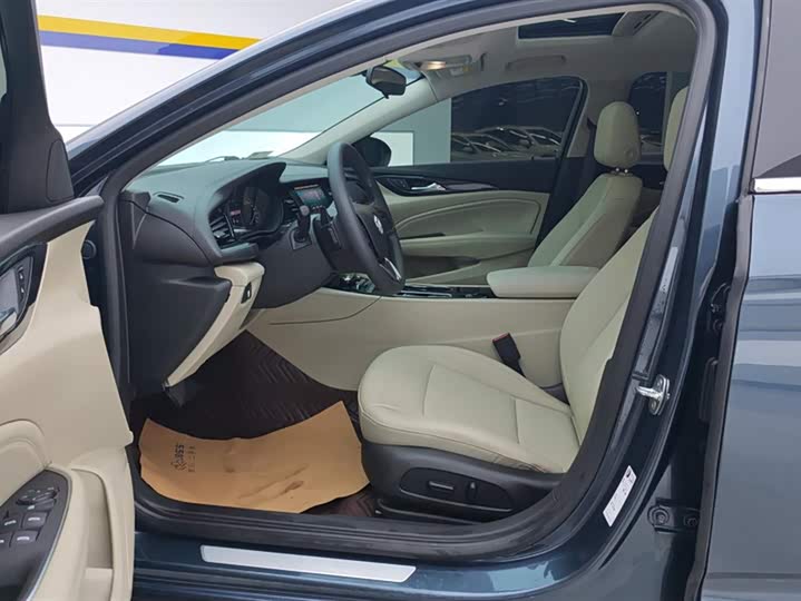 Фото 9 - Buick Regal