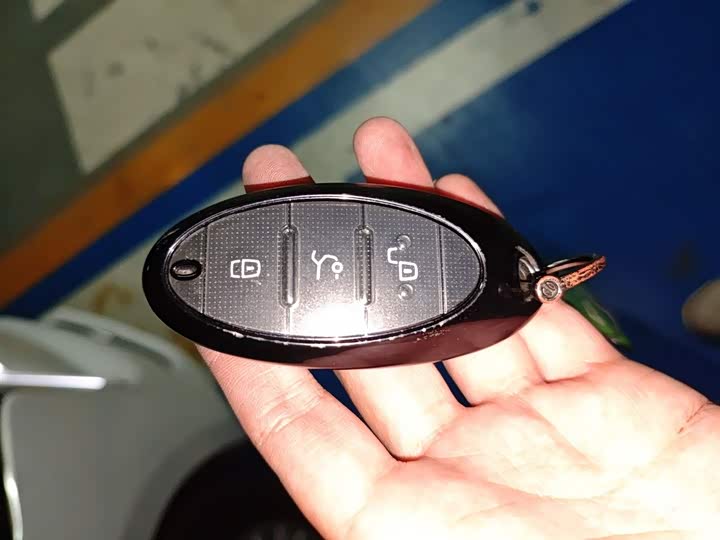 Фото 12 - Bestune B70