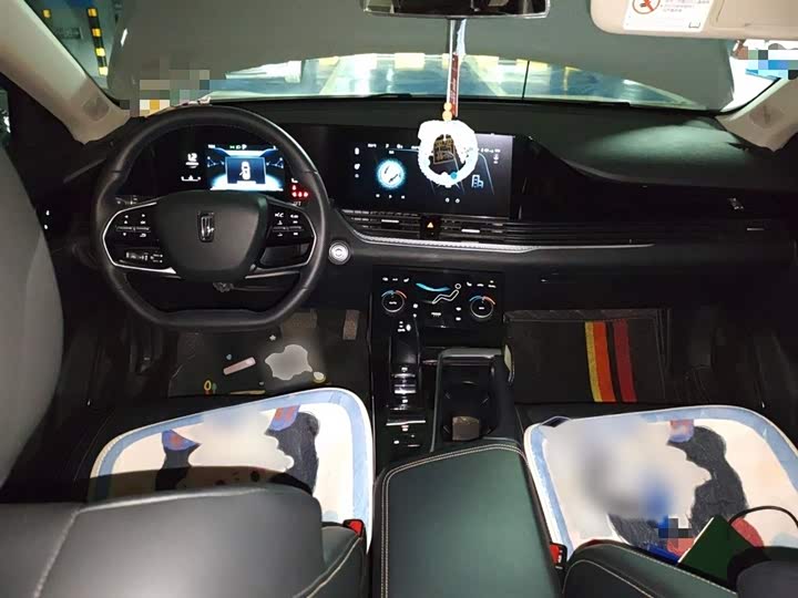 Фото 13 - Bestune B70