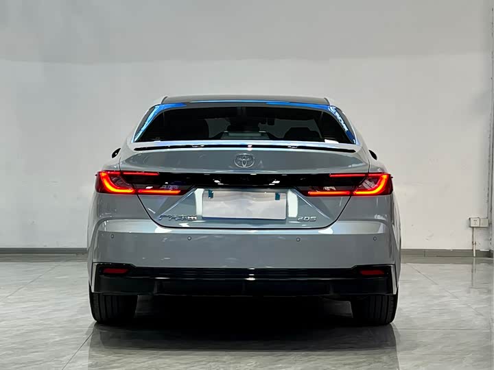 Фото 4 - Toyota Camry