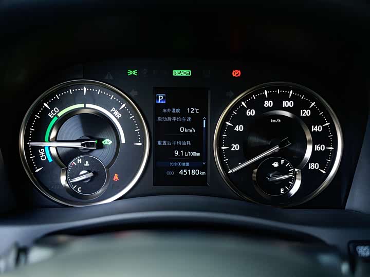 Фото 20 - Lexus LM