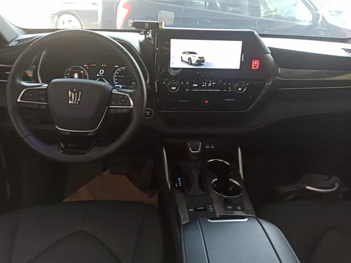 Фото 10 - Toyota Crown Kluger