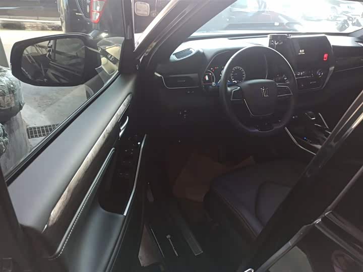 Фото 16 - Toyota Crown Kluger