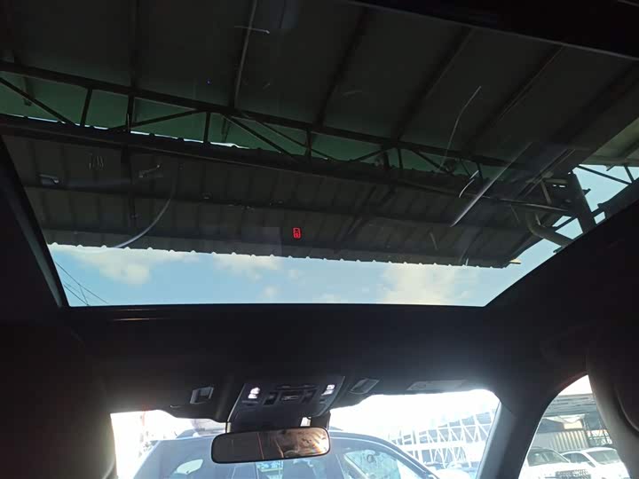 Фото 18 - Toyota Crown Kluger