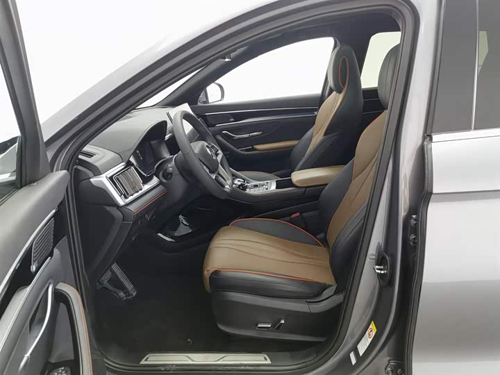 Фото 10 - BYD Song Plus Hybrid/EV