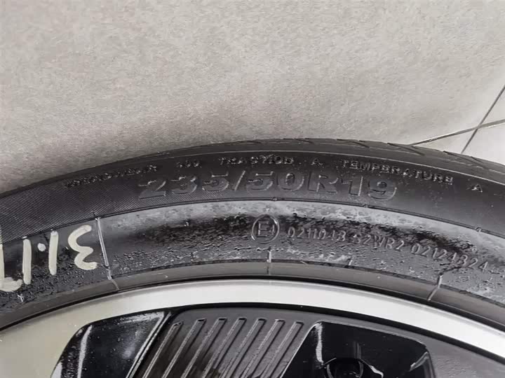 Фото 24 - BYD Song Plus Hybrid/EV