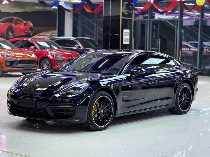 Фото 1 - Porsche Panamera