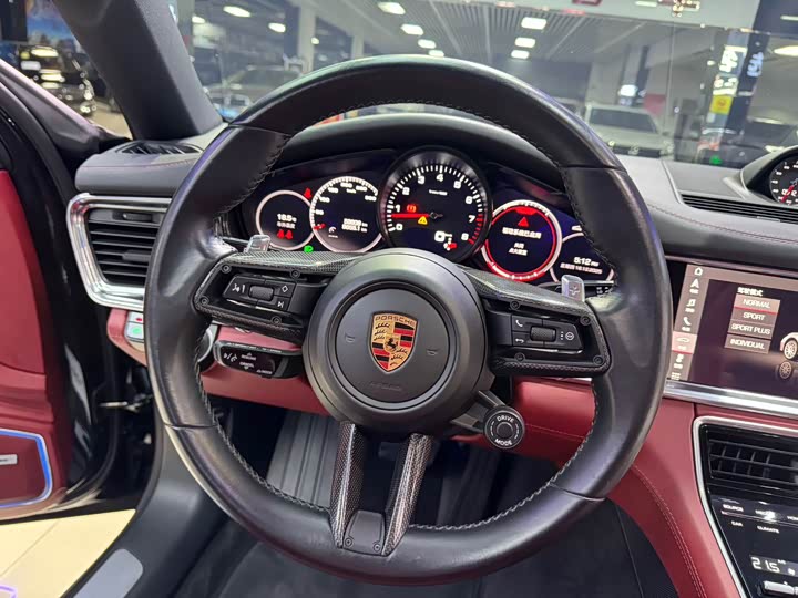 Фото 8 - Porsche Panamera