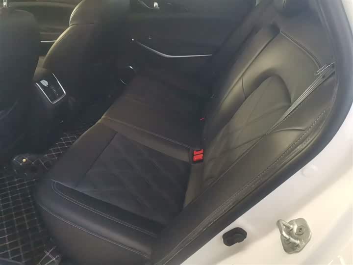 Фото 17 - Changan Raeton CC