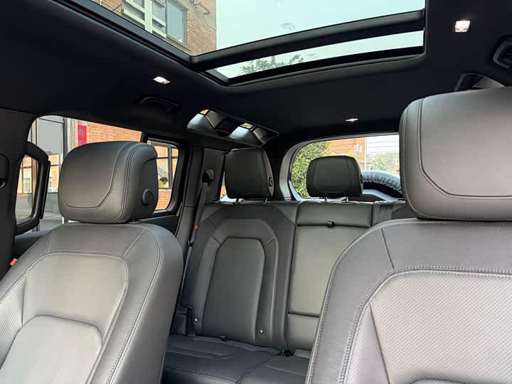 Фото 23 - Land Rover Defender