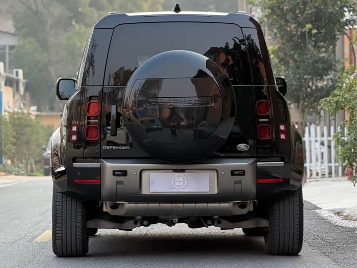 Фото 5 - Land Rover Defender