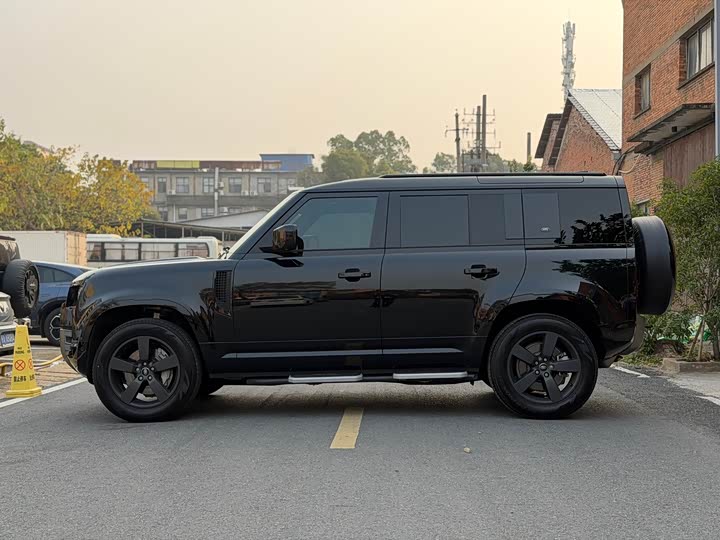 Фото 7 - Land Rover Defender