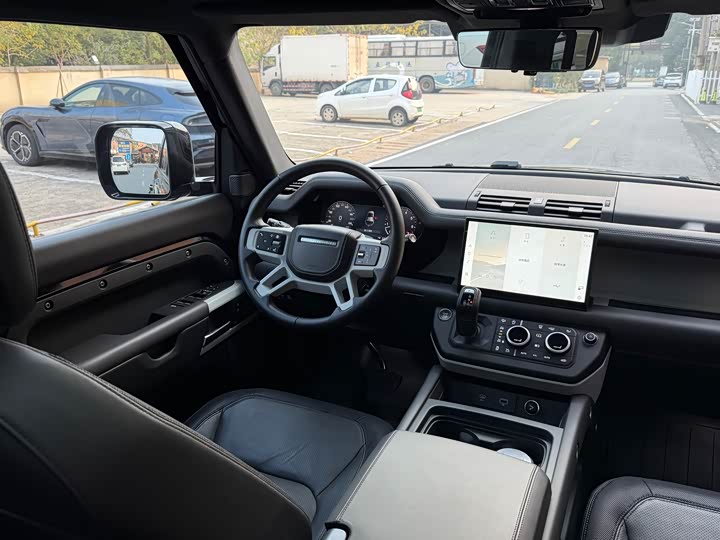 Фото 9 - Land Rover Defender