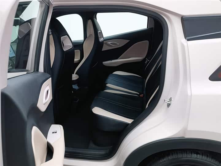 Фото 15 - BYD Seagull