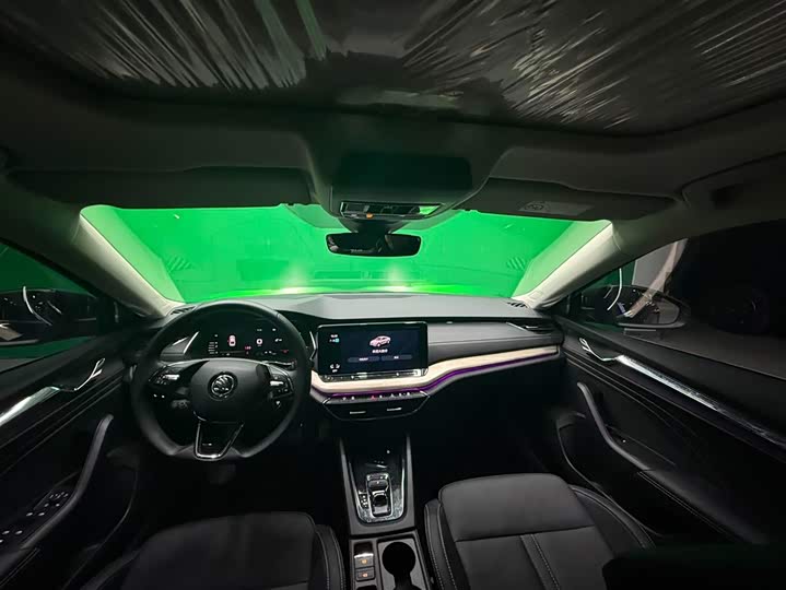 Фото 13 - Skoda Octavia Pro