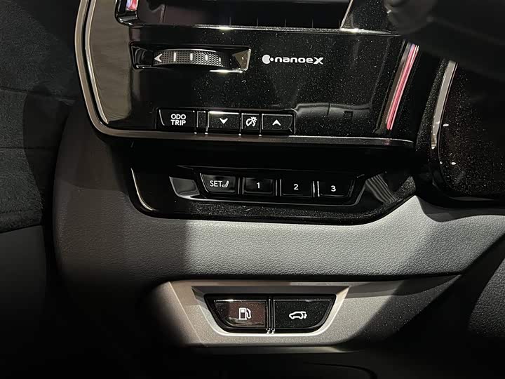 Фото 17 - Lexus RX