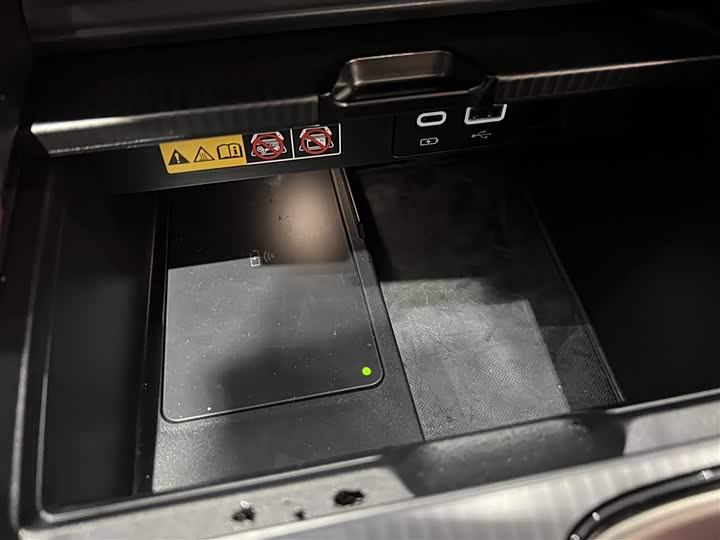 Фото 19 - Lexus RX