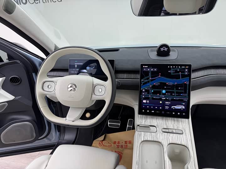 Фото 15 - Nio ES7