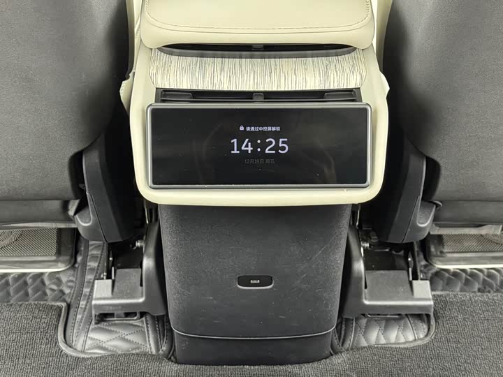 Фото 18 - Nio ES7