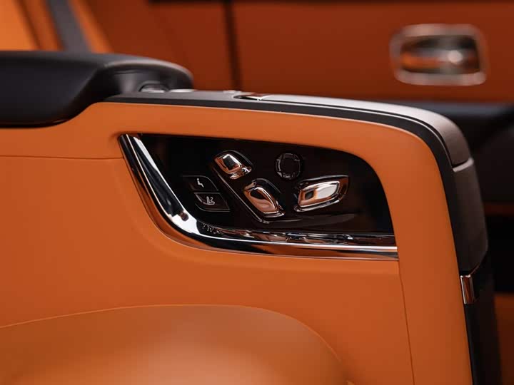 Фото 24 - Rolls-Royce Cullinan