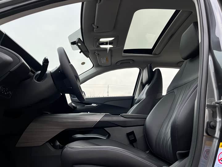 Фото 10 - Changan Eado EV