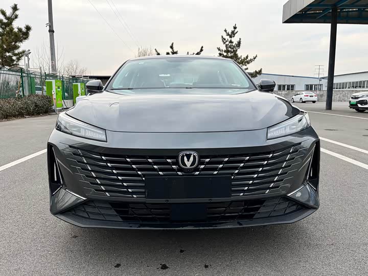 Фото 2 - Changan Eado EV