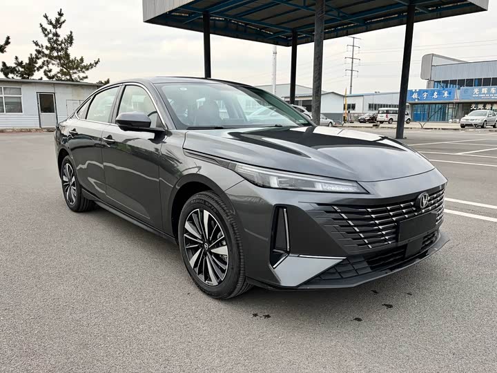 Фото 3 - Changan Eado EV