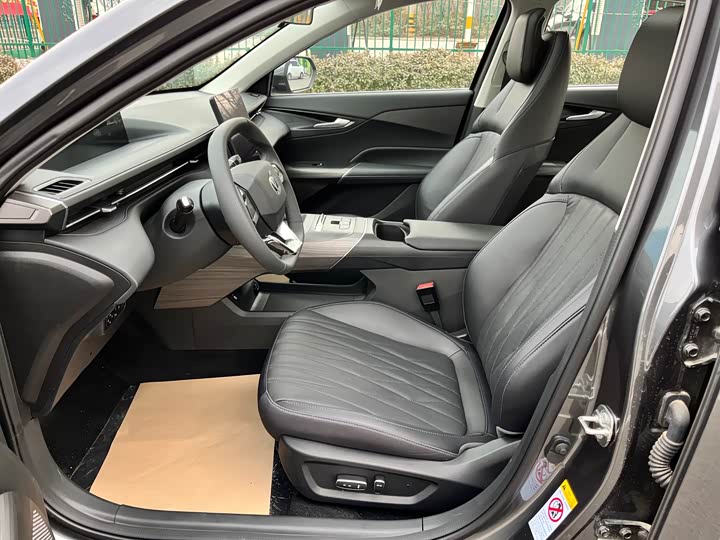 Фото 6 - Changan Eado EV